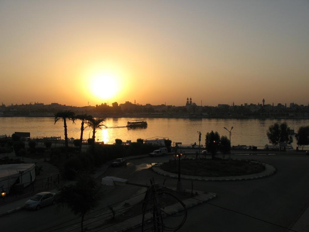 Nile Valley Hotel Luxor Exterior foto
